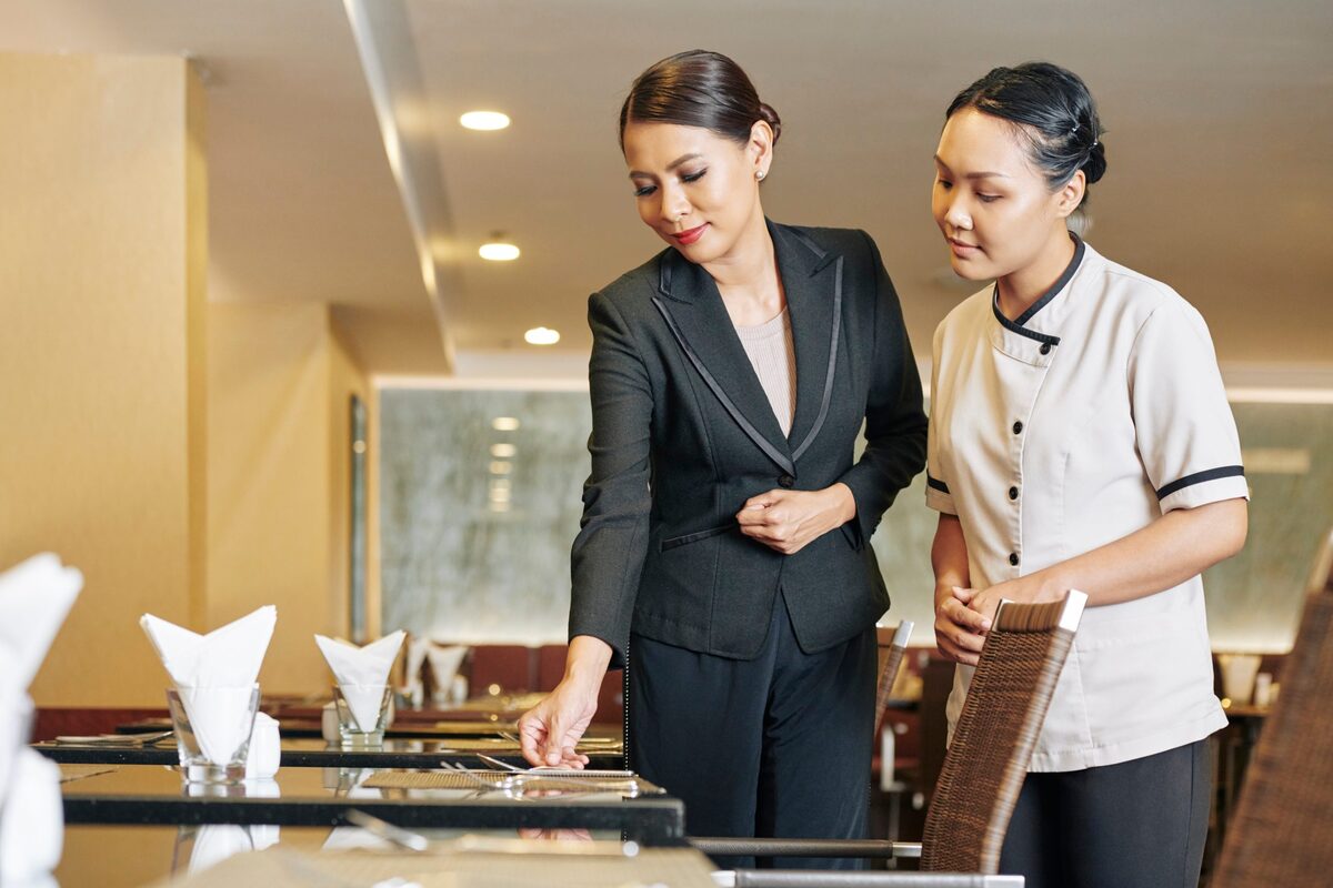 The hospitality industry is one of the most preferred by young people thanks to the variety of career opportunities, especially when the tourism demand is increasing after the COVID-19 stability. Hospitality job skills thus are essential skills that every employee working in hospitality roles needs to firmly grasp to successfully complete their duties and excel in their position. The following article will provide you with essential information about hospitality job skills. 