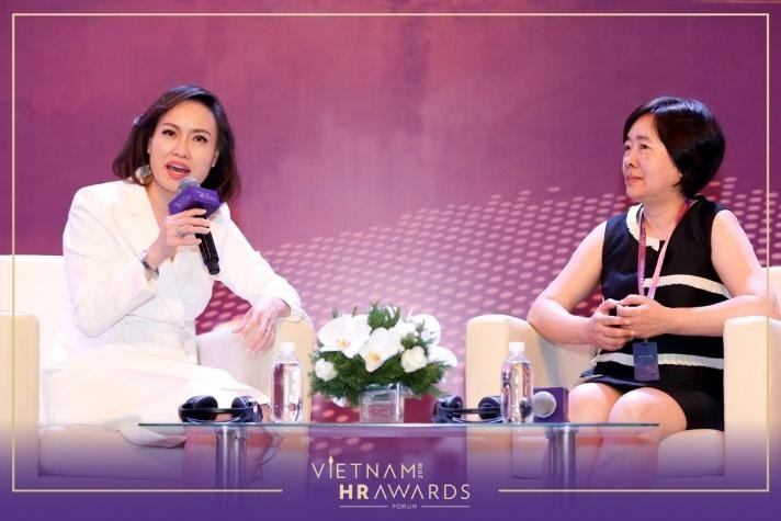 Bà Tieu Yen Trinh - CEO của Talentnet và bà Dam Bích Thúy - Chủ tịch sáng lập của Đại học Fulbright Việt Nam,