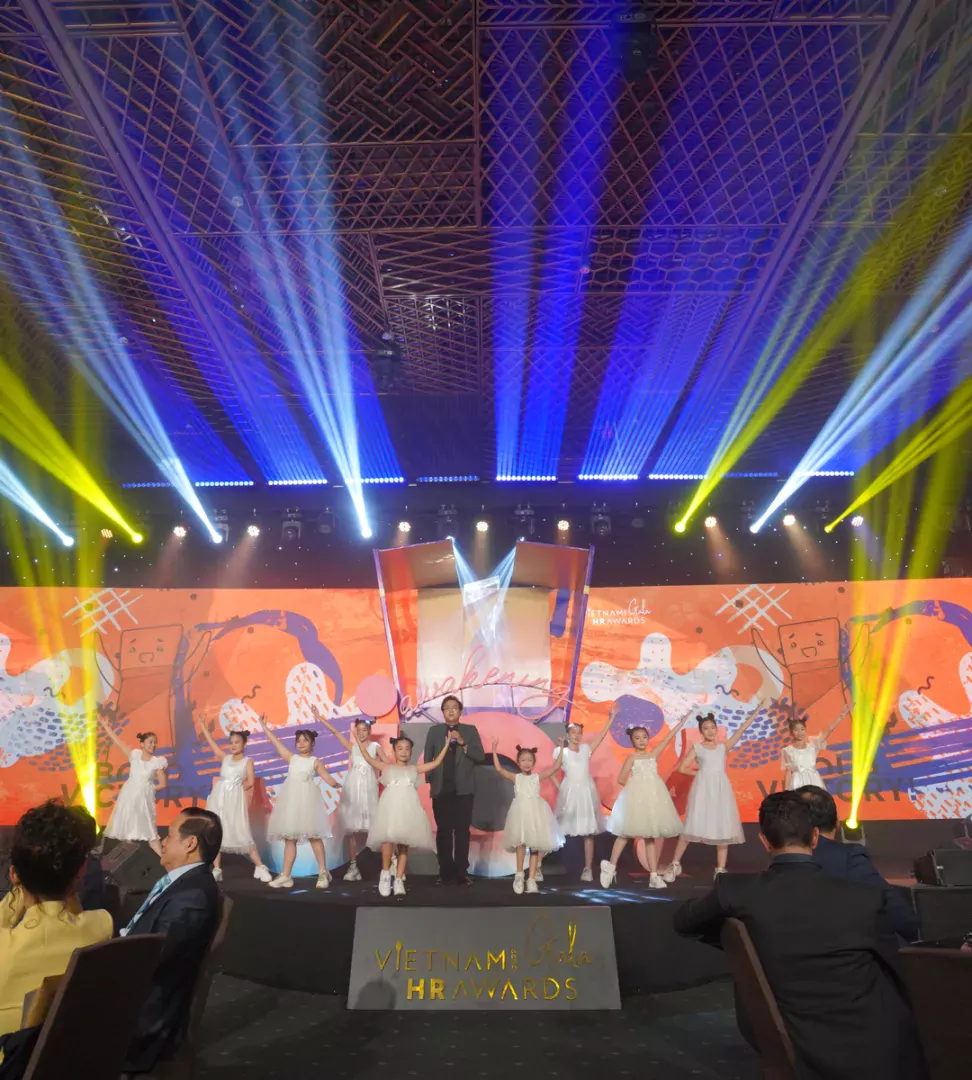 Vietnam HR Awards Gala 2022: Vinh Danh 15 Doanh Nghiệp Mang Đến Niềm Vui Toàn Diện 